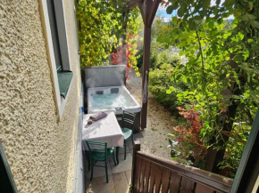 Premium Apartment with private Whirlpool & Sauna